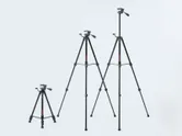 Bosch BT 150 building tripod, adjustable height 55–157 cm.