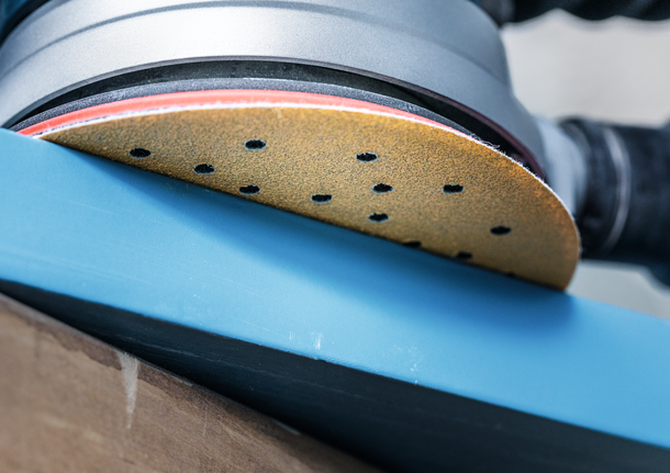 EXPERT C470 Sandpaper with 8 holes for Random Orbital Sanders 125 mm, G 40 5-pc Bosch sanding disc for smooth surface finishing.