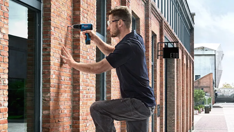 Bosch gsb 120 li concrete clearance
